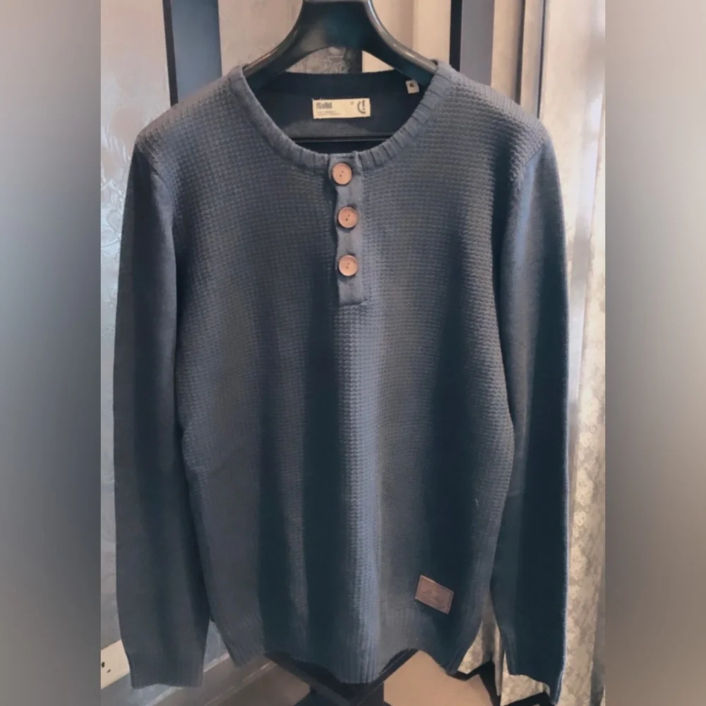 An absolutely stunning, well knitted Sweater, in color blue! - Picture 4 of 7